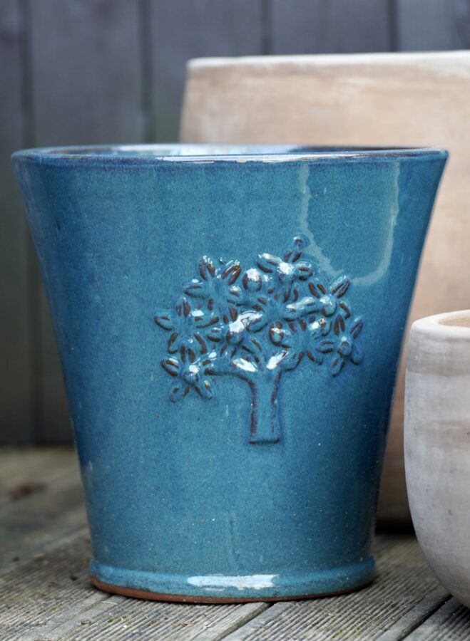 Provence glazed šaurais keramikas puķu pods ar koka atspiedumu - izmērs M D35H34